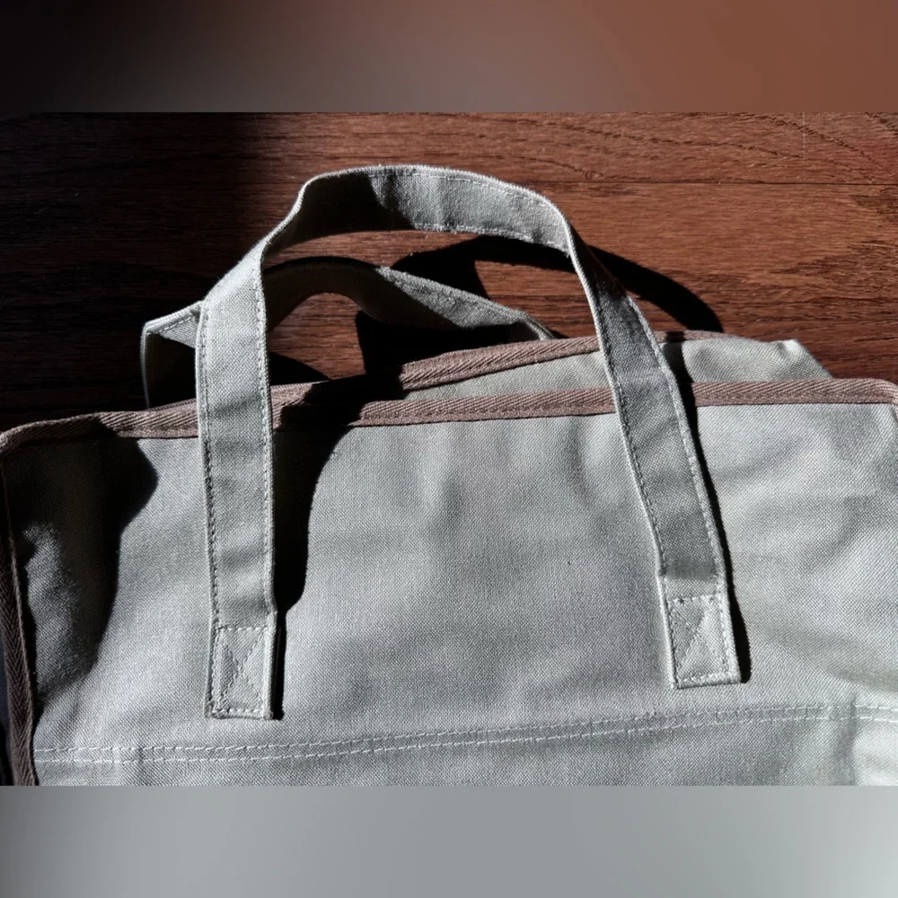 Durable Cream/Tan Shoe Bag